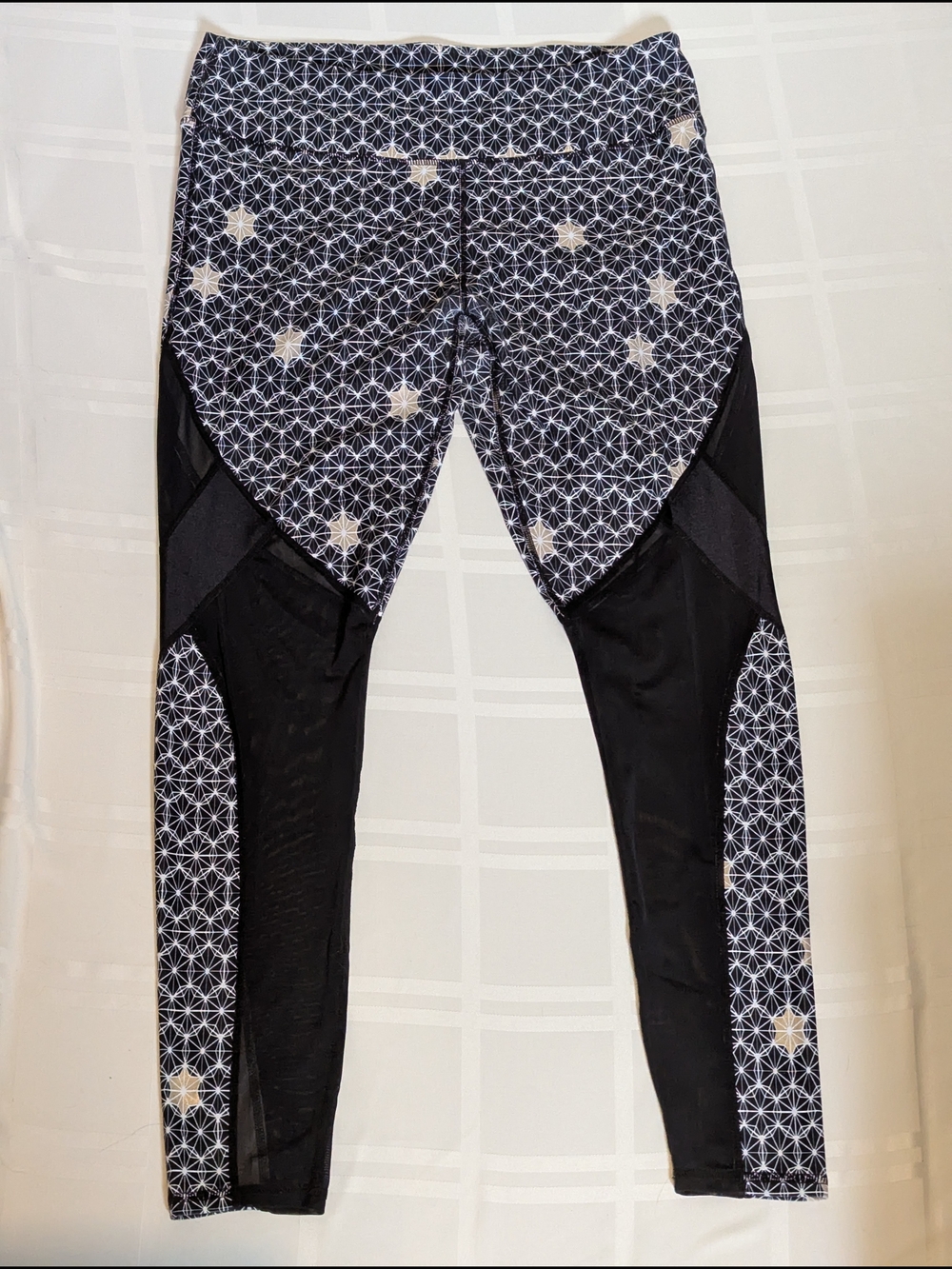 Fabletics Medium Mid-Rise Mesh Powerhold Stardust Print Leggings